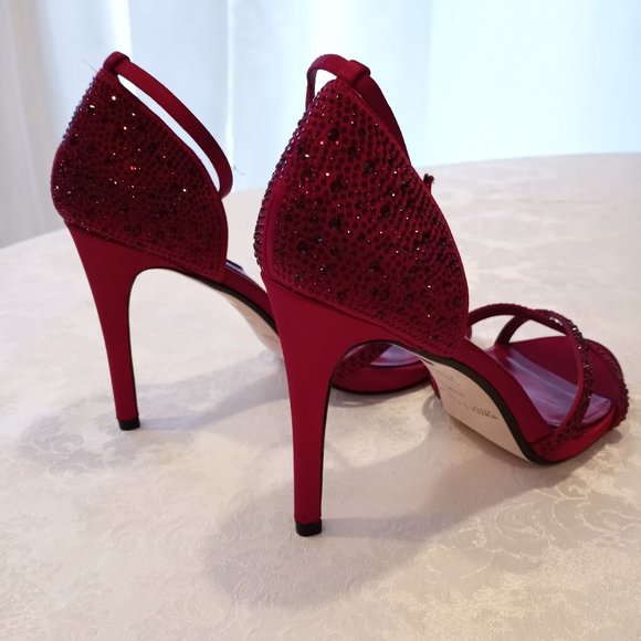 WHITE HOUSE BLACK MARKET GEMINA CRIMSON / RED BEADED STILETTO, sz 8.5 new in box - Picture 8 of 13